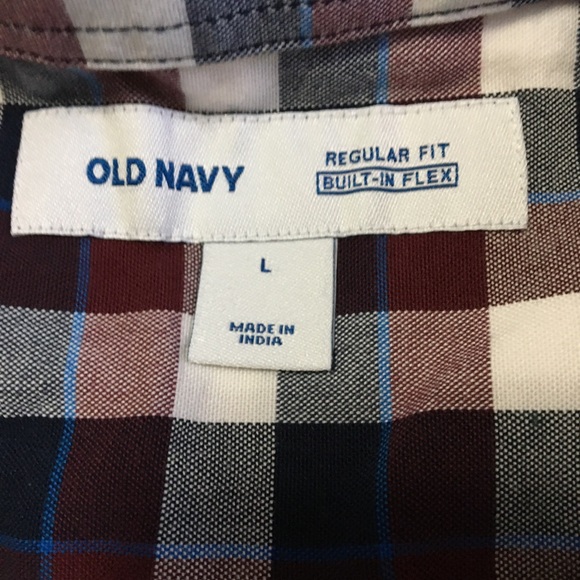 Reg. fit- Built in Flex Men’s woven button down - Picture 2 of 5